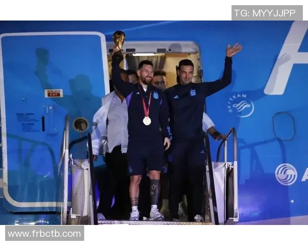 足球明星眼神中的故事与沧桑岁月的深刻解读视频分享